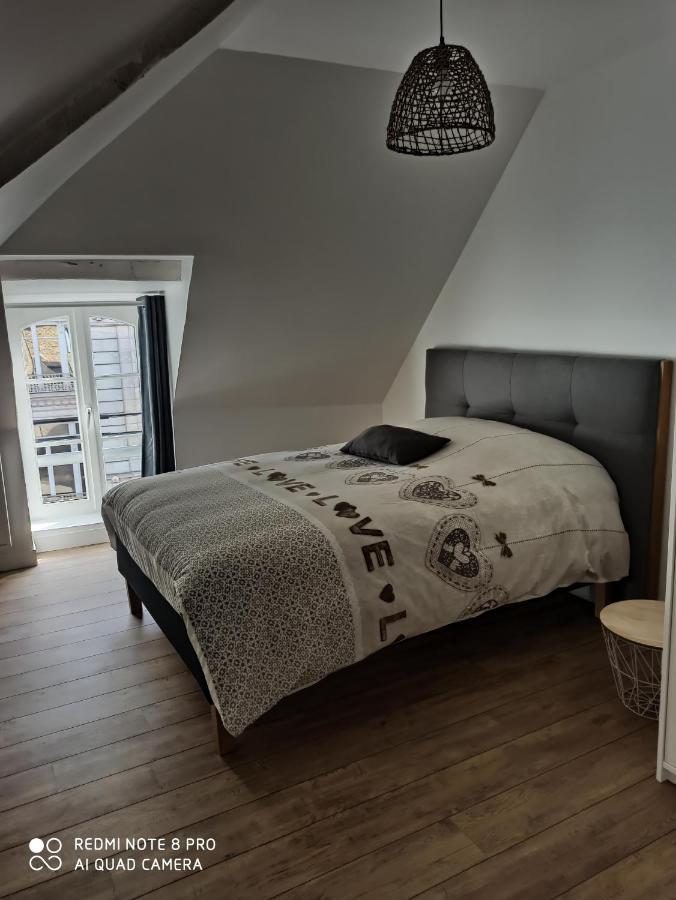 Triplex 110 M2 Centre Historique Avec Jacuzzi Dinan Apartman Kültér fotó