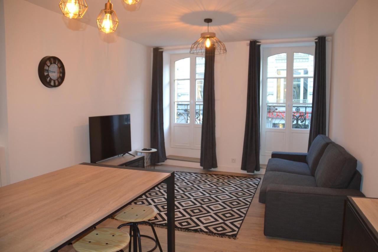 Triplex 110 M2 Centre Historique Avec Jacuzzi Dinan Apartman Kültér fotó