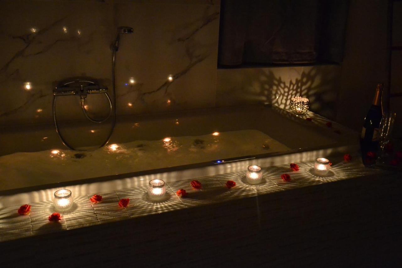 Triplex 110 M2 Centre Historique Avec Jacuzzi Dinan Apartman Kültér fotó
