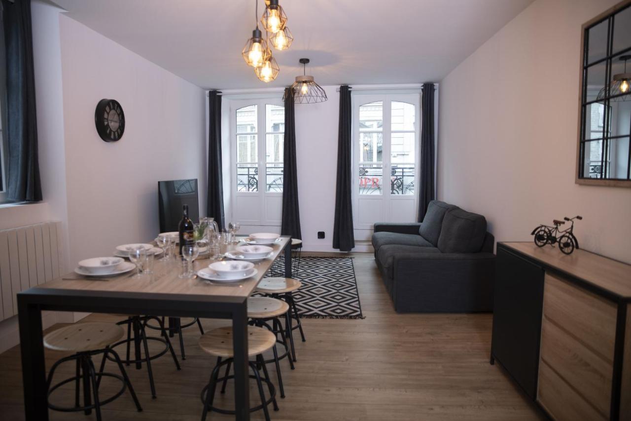 Triplex 110 M2 Centre Historique Avec Jacuzzi Dinan Apartman Kültér fotó