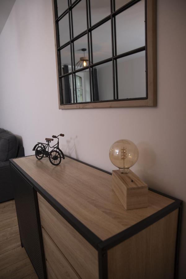 Triplex 110 M2 Centre Historique Avec Jacuzzi Dinan Apartman Kültér fotó